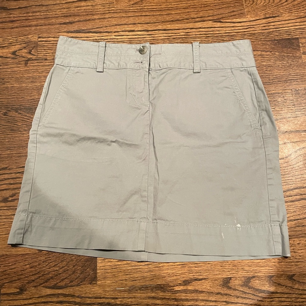 Grey skirt